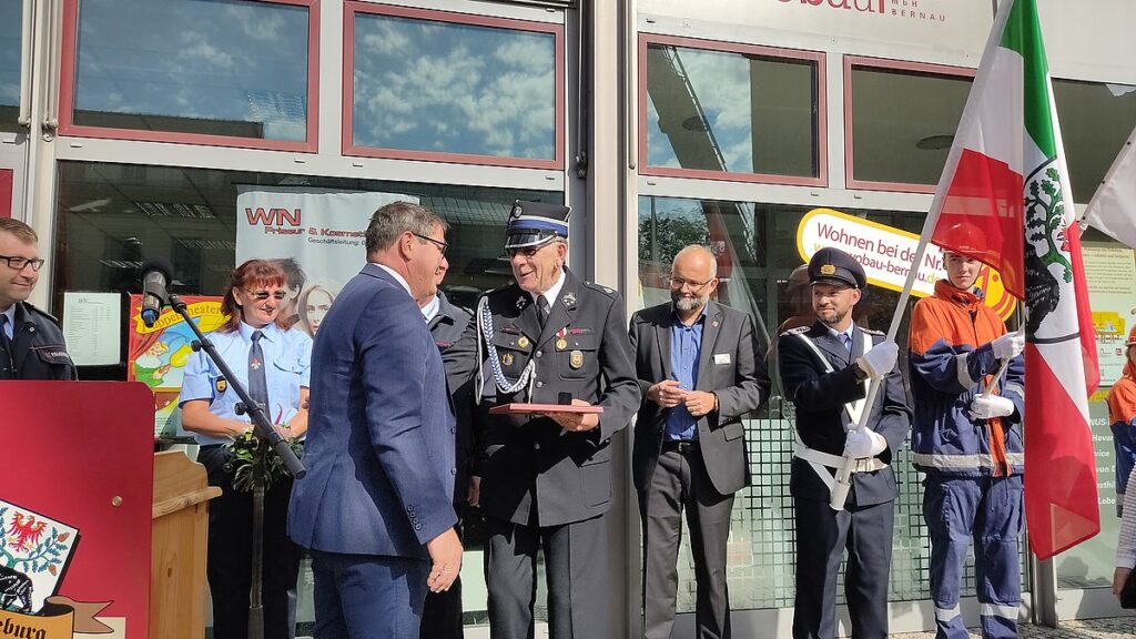 Feuerwehr Gratulation Landrat Barnim Bürgermeister Bernau